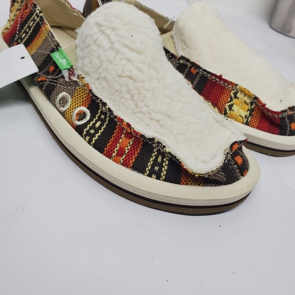 Sanuk Donna sherpa blanket slip on flats Sz 5 - Picture 4 of 6